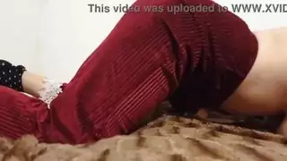 لماذا لا تأتي إلى كس بلدي من الخلف وسأنتقل بشكل إيقاعي ونائب الرئيس