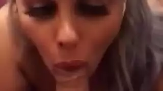 اللبوه سهام استاذة مص حلبتله زبره واحلى منيكه وشرمطه وفجر