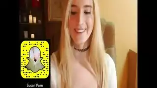 جميله أمريكيه علي سناب شات بتفرجنا علي بزازها