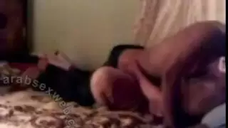 سكس مصري مخفي نيك مربربه على السرير