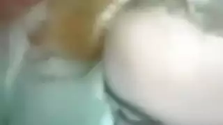 الفتاة القحبة تمص زب حبيب