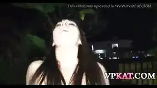 قررت الفتيات الكلية جعل الفيديو الإباحية وكان انفجار أثناء الانتهاء.