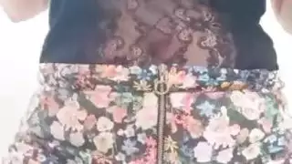 الزي الكلية الساخنة البالغة من العمر عامًا