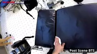 بالنسبة لطبيب من الريف، كل ما يهم هو أن يُضاجع