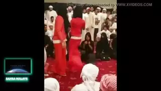 سكس عربي ورقص مثير جدا واحلى محنة تثيرها الراقصة في مشاهديها