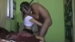 هواة زوجين يمارسون الجنس السريع على الكاميرا الخفية.