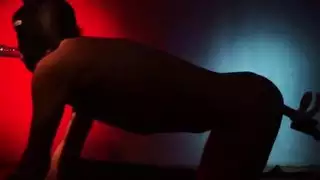 يدرب العشيقة المهيمنة اثنين