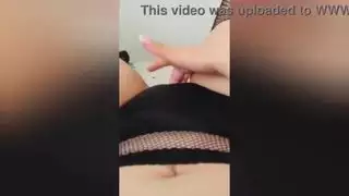لم يكن لدي وقت لإخلاءه بالكامل بعد الفصل وبدأت في استمناء كستي الصغيرة من خلال سراويل داخلية هزة الجماع الفاخرة
