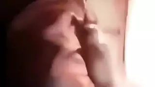 مراهقون عرب يصورون جنسهم على الفيديو