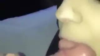 محجبة تمص الزب وتتناك