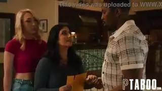 كس الزوجة الخائنة الضيق ومؤخرة صديقتها في ميثاق الجنس الشرير للزوج!