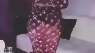 الطيز العربية
