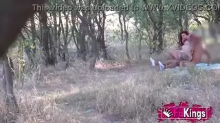 تم القبض عليه الأحمر: جلسة جنسية صوفيا سانتانا مع شخص غريب