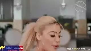 مدرب اللياقة و الميلف الساخنة - سكس مترجم حراق