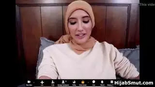 عذراء عربية تحافظ على حاجبها أثناء ممارسة الجنس مع رجل مسيحي