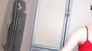 زوجة البيت التركية اللسان