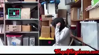 العربية في سن المراهقة المتسوق مص الديك والحصول على نائب الرئيس الوجه